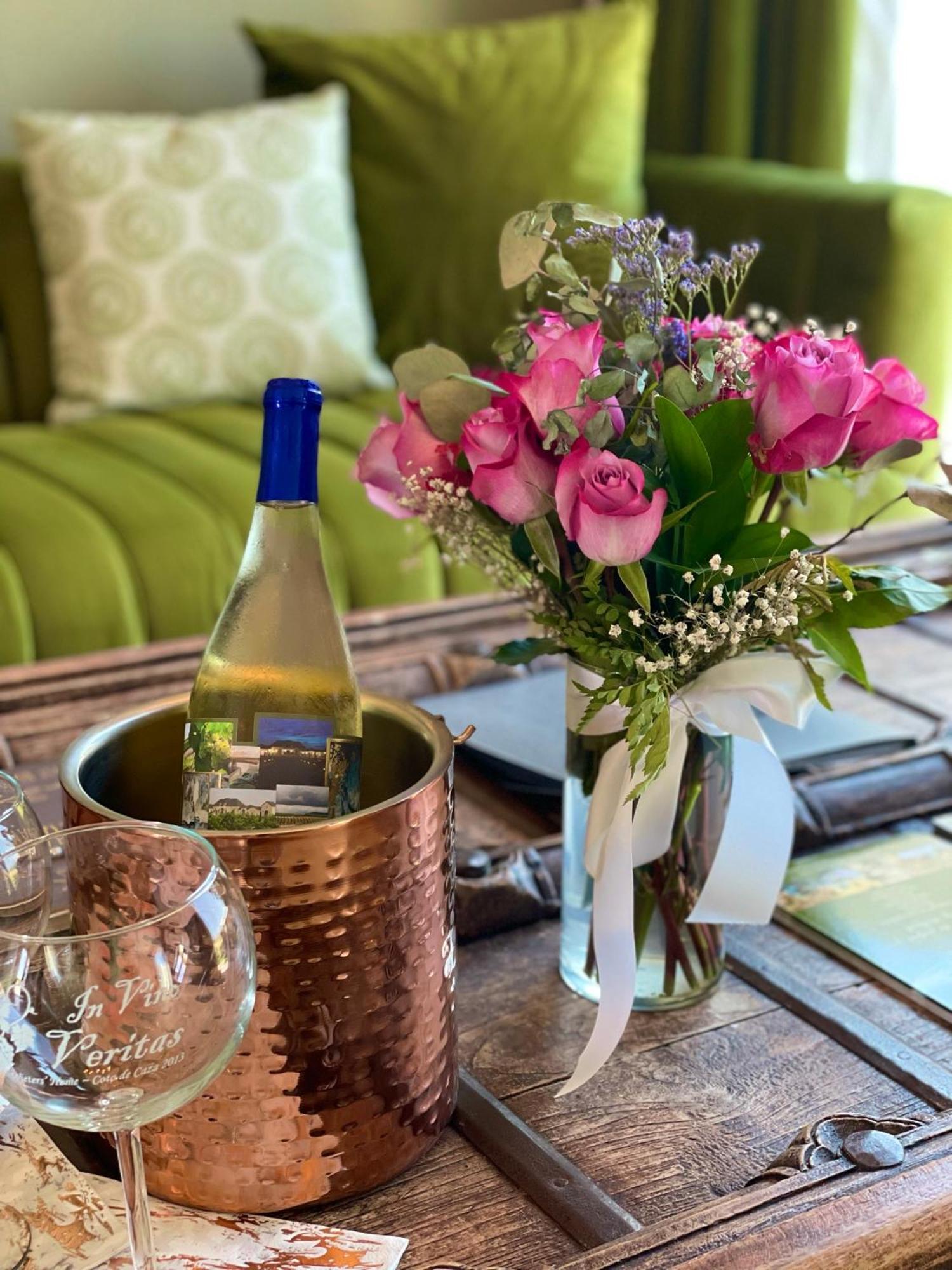 مبيت وإفطار تيميكولا، ريفيرسيدي، كاليفورنيا Domaine Chardonnay المظهر الخارجي الصورة